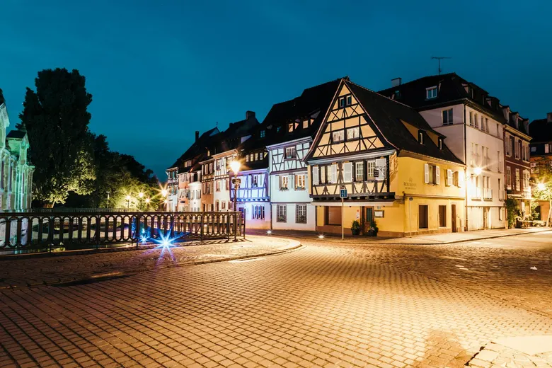 Cinéma en plein air à Colmar été 2026 : circuit de quartiers, Paddington au Pérou et Estivales 100 jours