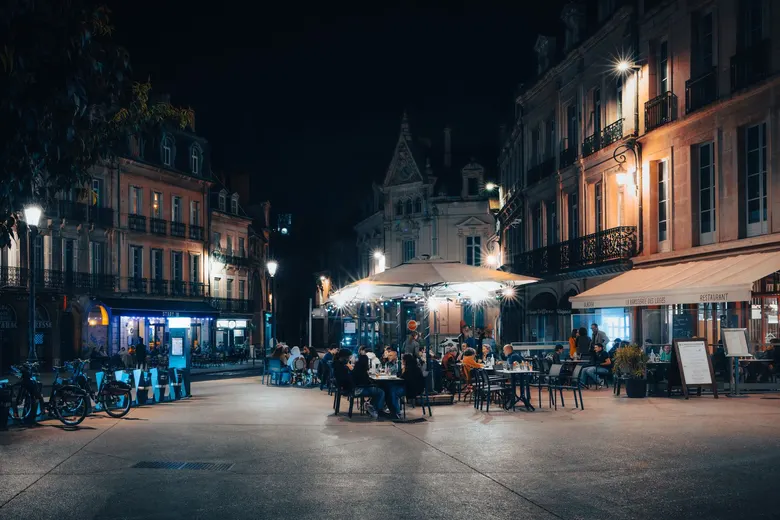 Cinéma en plein air à Dijon, été 2026 : la séance gratuite du 10 juillet aux Jardins du Département