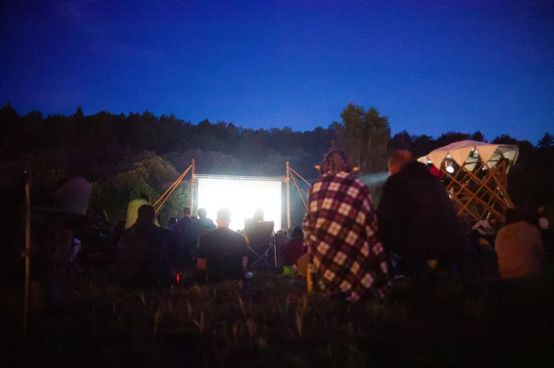 Cinéma en plein air à Rouen été 2026 : séances gratuites à Rouen sur Mer et dans les jardins des musées, à la tombée de la nuit