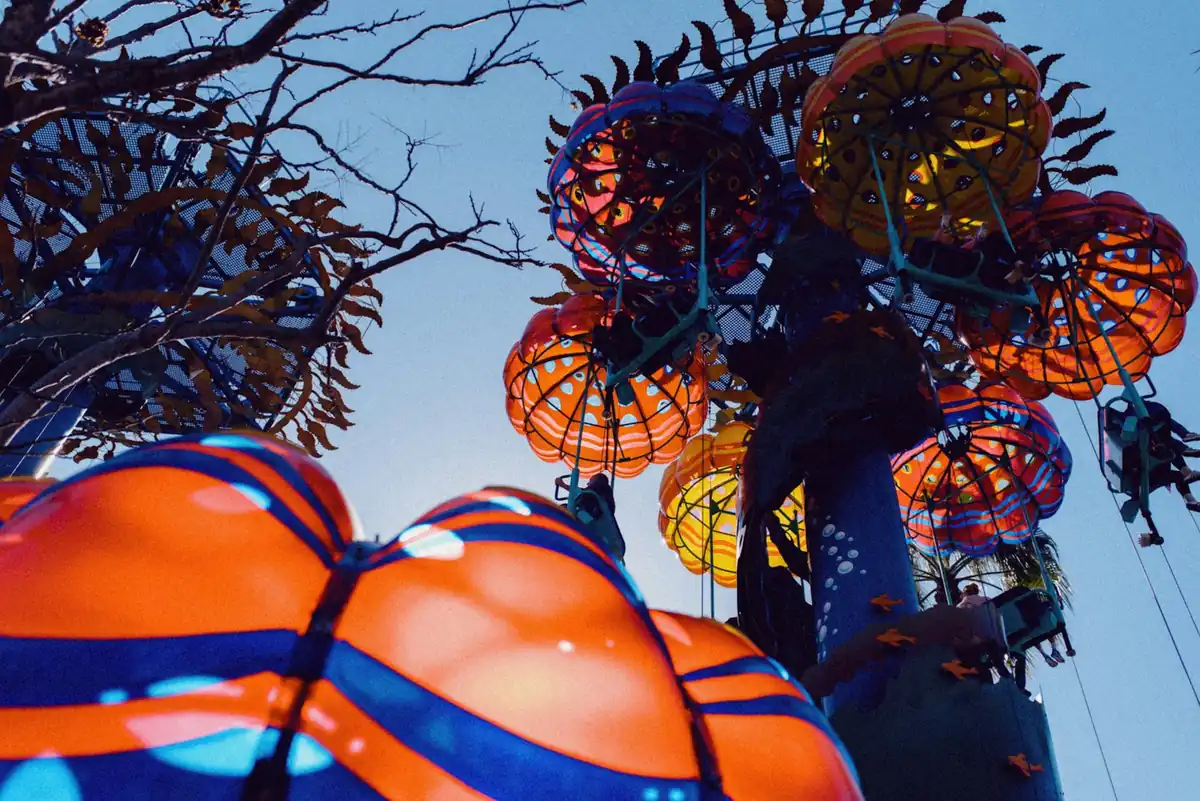 Halloween 2026 dans les parcs d'attractions : dates, nocturnes et maisons hantées