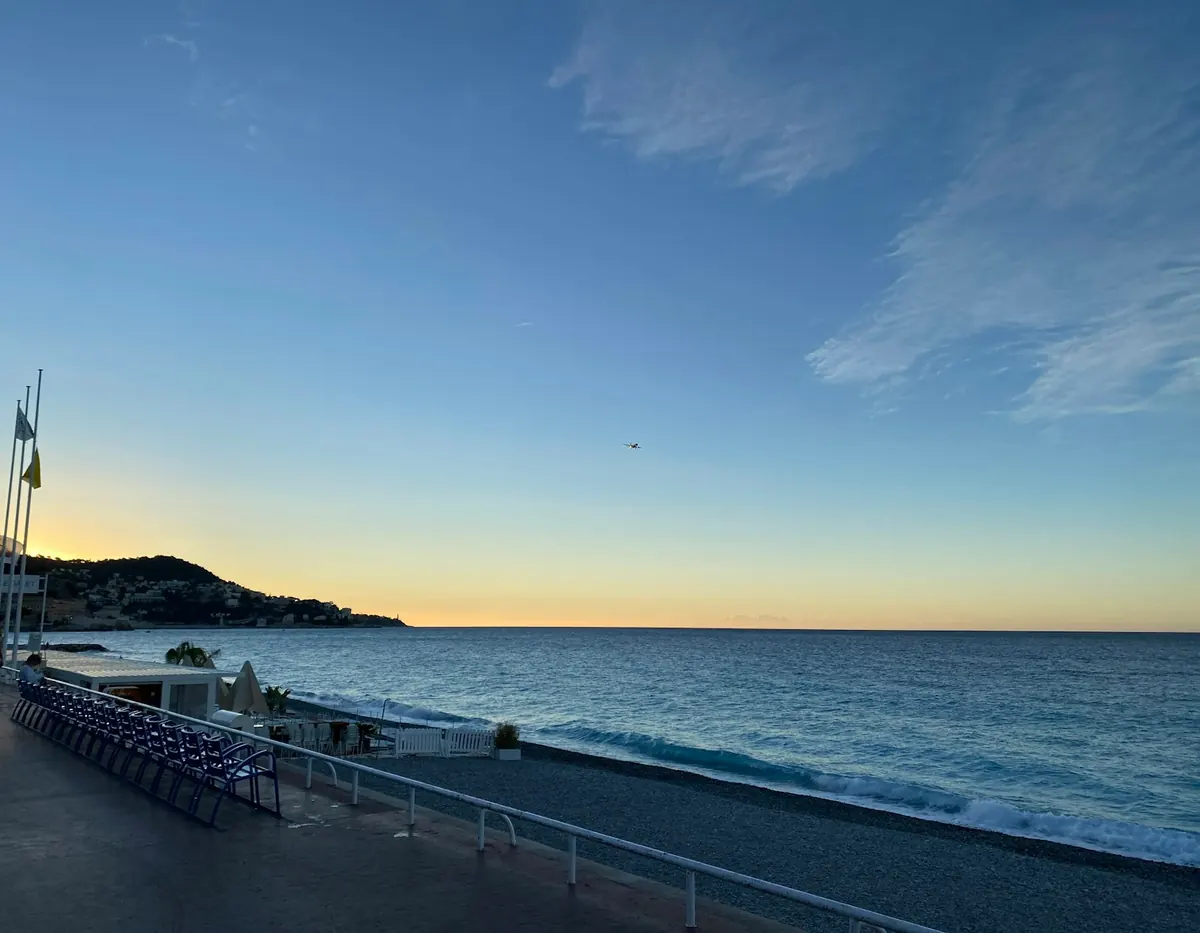 Sorties en famille à Nice, week-end des 18–19 juillet 2026 : Jazz Fest'OFF gratuit, Coulée verte et grotte du Lazaret