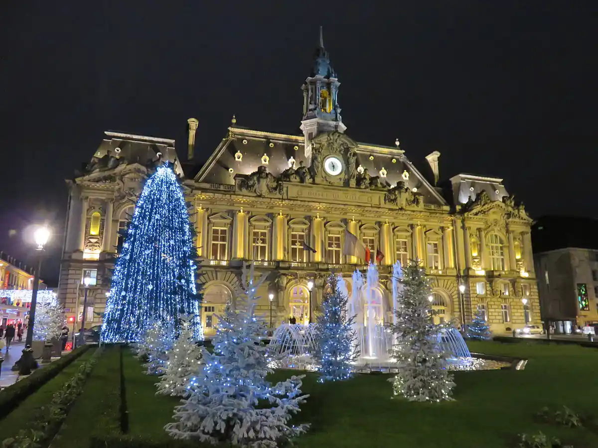 Marché de Noël de Tours 2026 : du 27 novembre au 27 décembre, village gourmand dès le 20