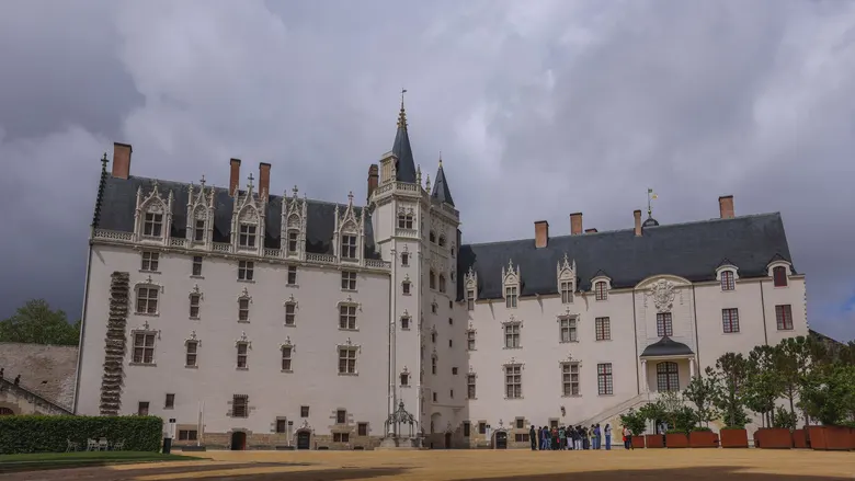 Que faire aujourd'hui à Nantes : Machines de l'Île, ligne verte du Voyage à Nantes et concerts gratuits aux douves du Château — guide par moment de la journée