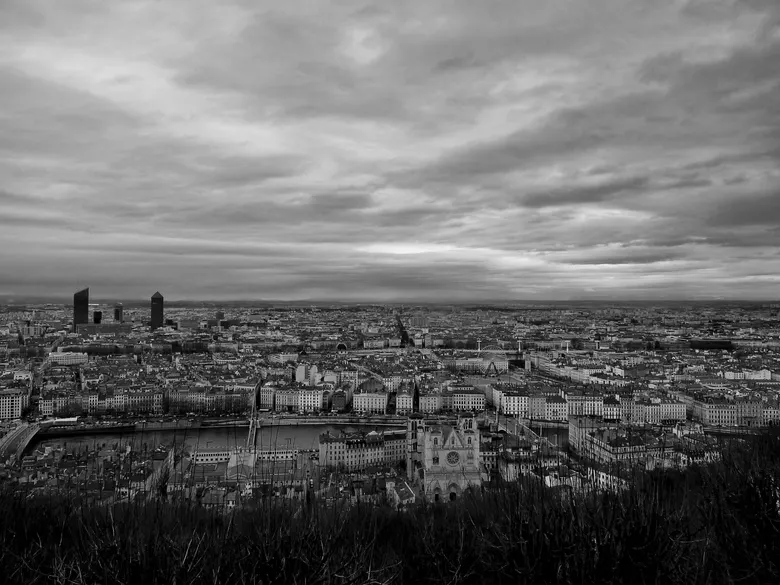 Que faire en Auvergne-Rhône-Alpes en juin et juillet 2026 ? — Festivals, Concerts & Sorties d'Été